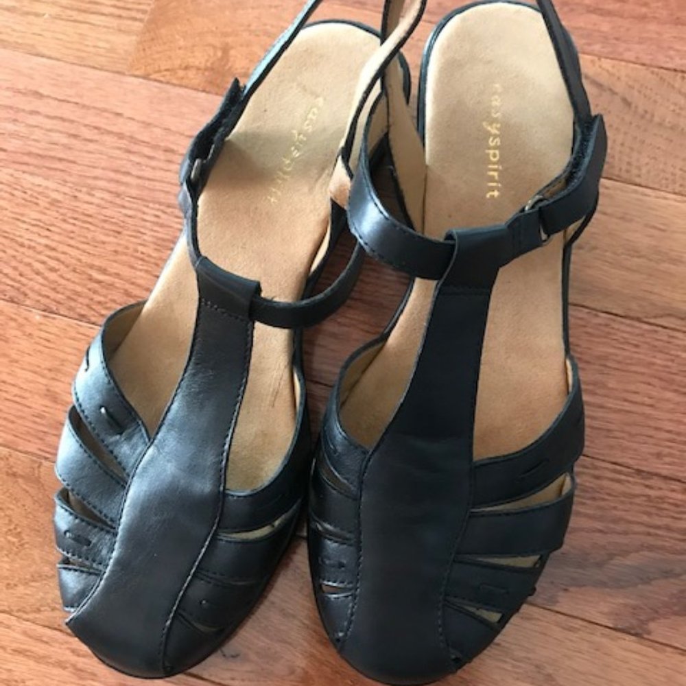New Easy Spirit Sandals - 7.5W